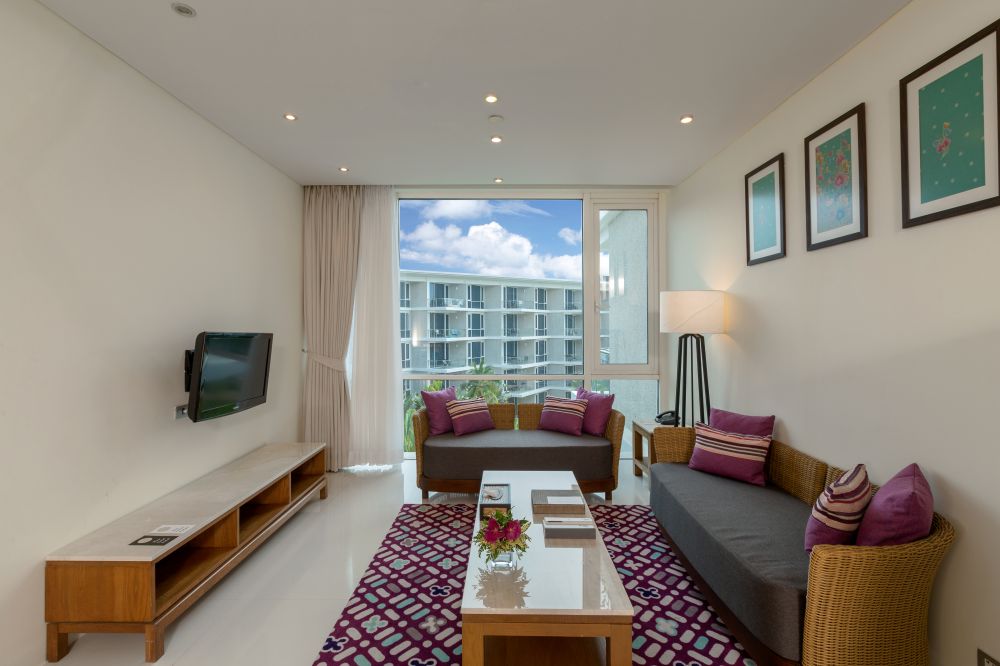 1-Bedroom Residence with/no Balcony Without Kitchen, Splash Beach Resort Maikhao Phuket 5*