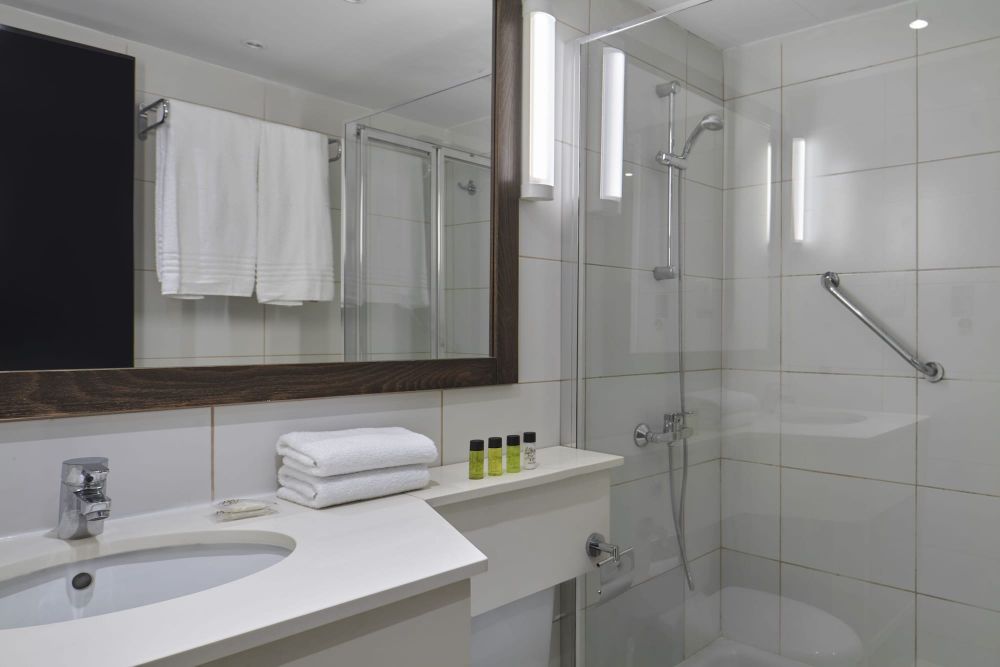 One-Bedroom Suite With Sea View, MarisMare Apartments 2*