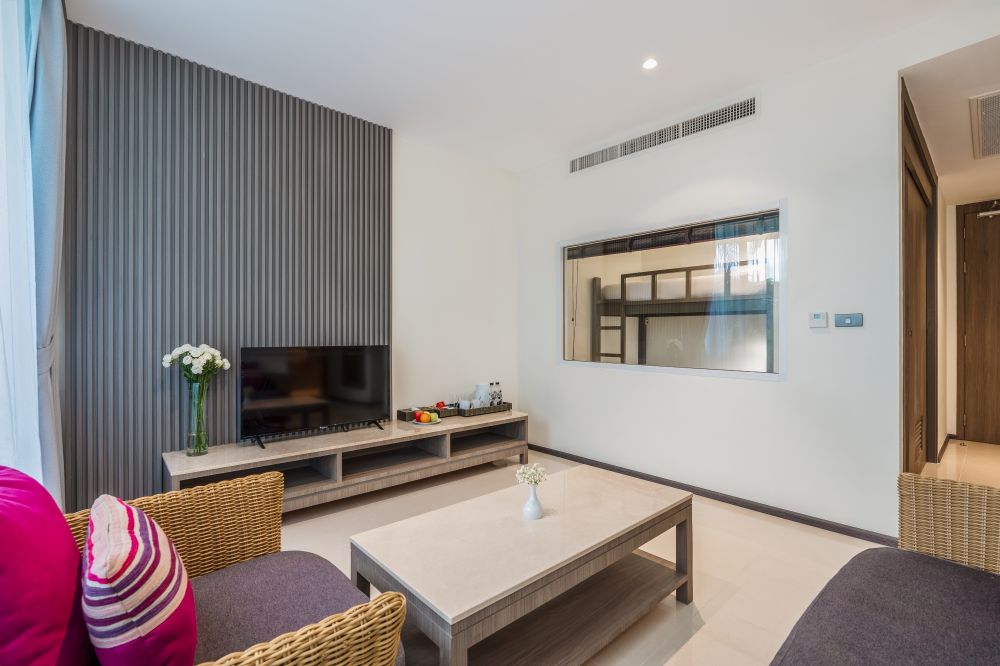 Executive 1 Bedroom Family Suite (No/with Balcony), Splash Beach Resort Maikhao Phuket 5*