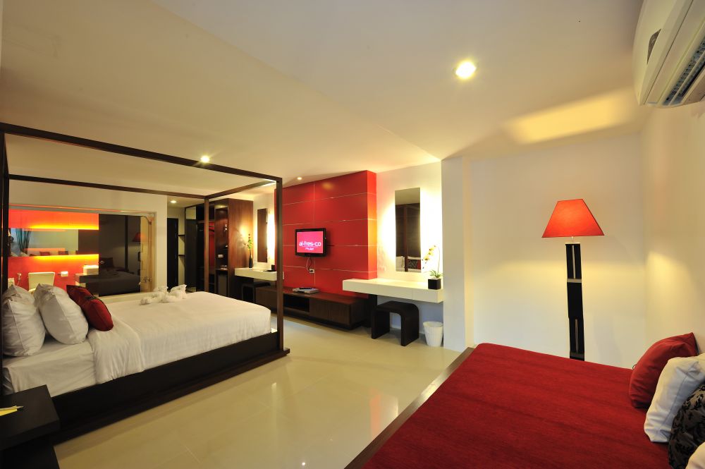 Premier Room With Bathtub, Alfresco Phuket Hotel 3*