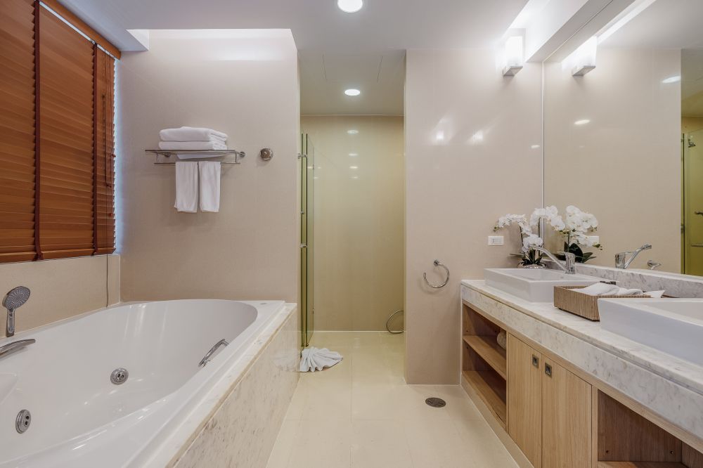 2 Bedroom Suite with Kitchen and Balcony, Splash Beach Resort Maikhao Phuket 5*