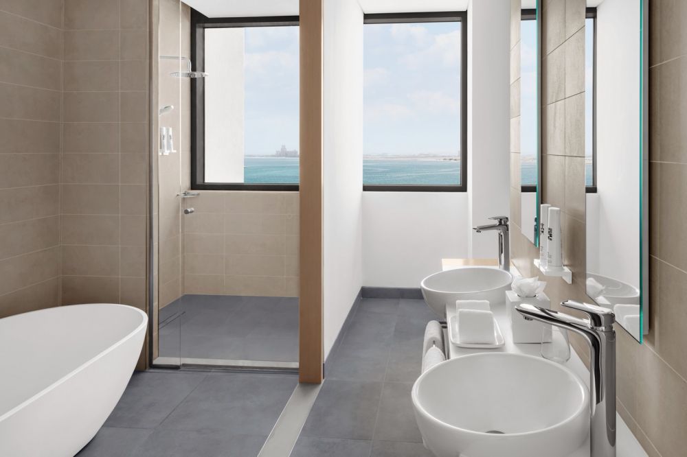 Panoramic Bridge Suite Pool and BV, Movenpick Resort Al Marjan Island 5*