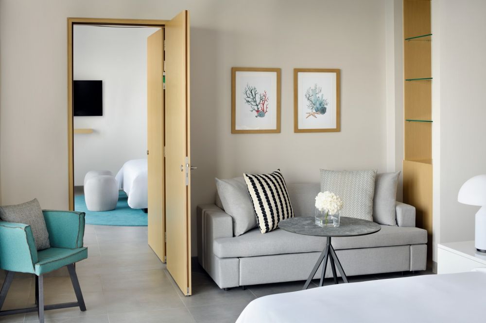 Beachfront Junior Suite, Movenpick Resort Al Marjan Island 5*