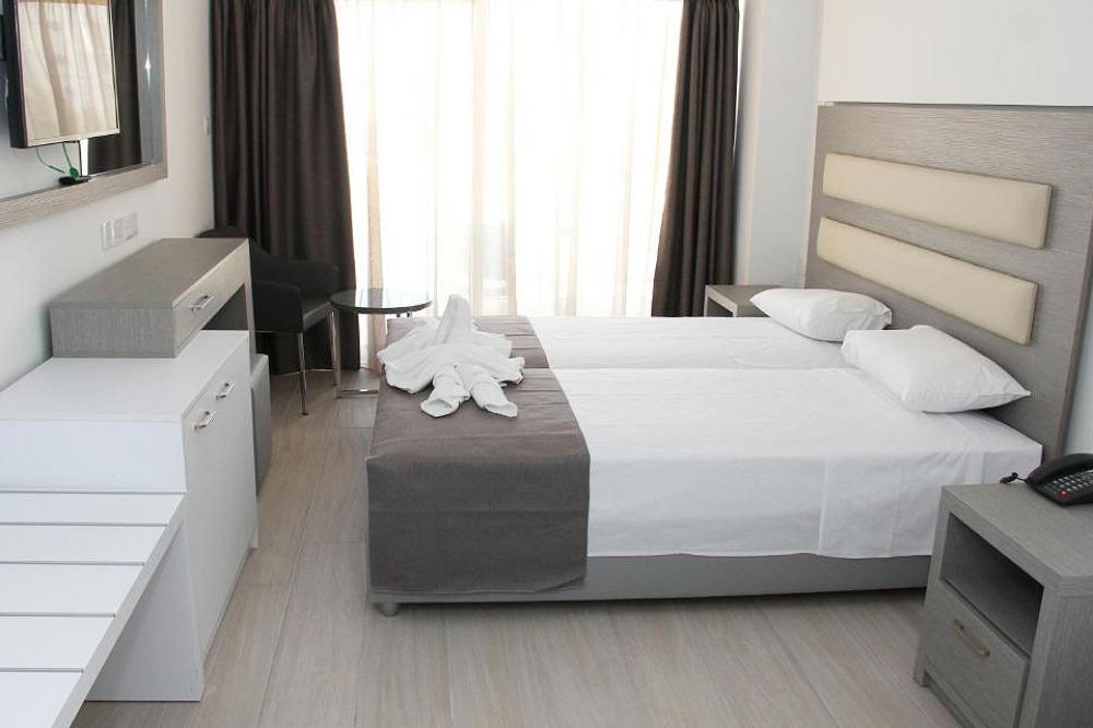 Double/Twin Room, Captain Pier Hotel 4*