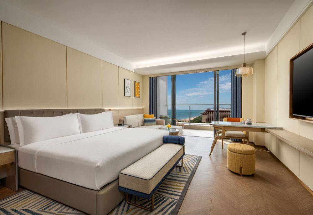 1 King Standard Ocean View with Balcony, Voco Sanya Bay 5*