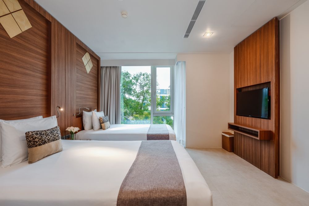 1-Bedroom Residence with/no Balcony Without Kitchen, Splash Beach Resort Maikhao Phuket 5*