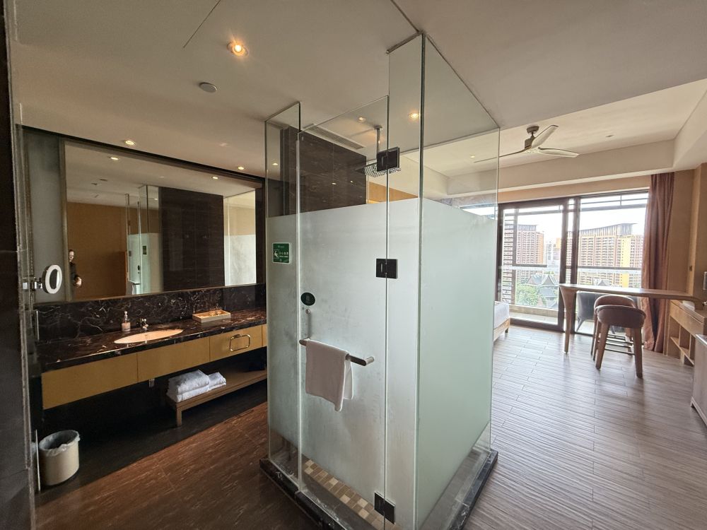 King Palm Deluxe Room, Mangrove Tree Resort World Sanya Bay 5*