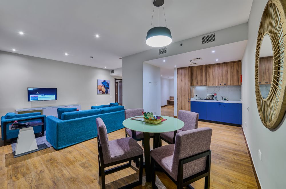 One bedroom King Suite Partial Sea View, Ramada Hotel & Suites By Wyndham Jbr (ex. Hawthorn Suites) 4*