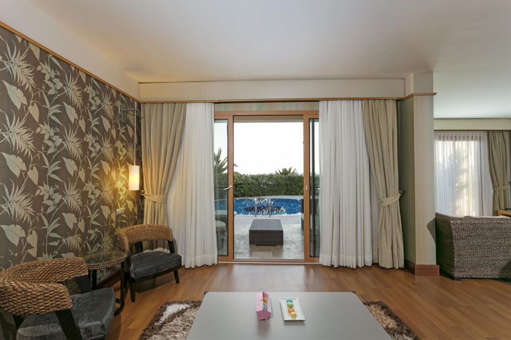 Superior Suite Swim Up, Kefaluka Resort 5*