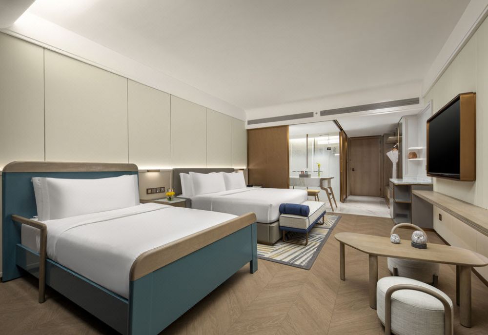 1 King and 1 Twin Standard with Balcony, Voco Sanya Bay 5*