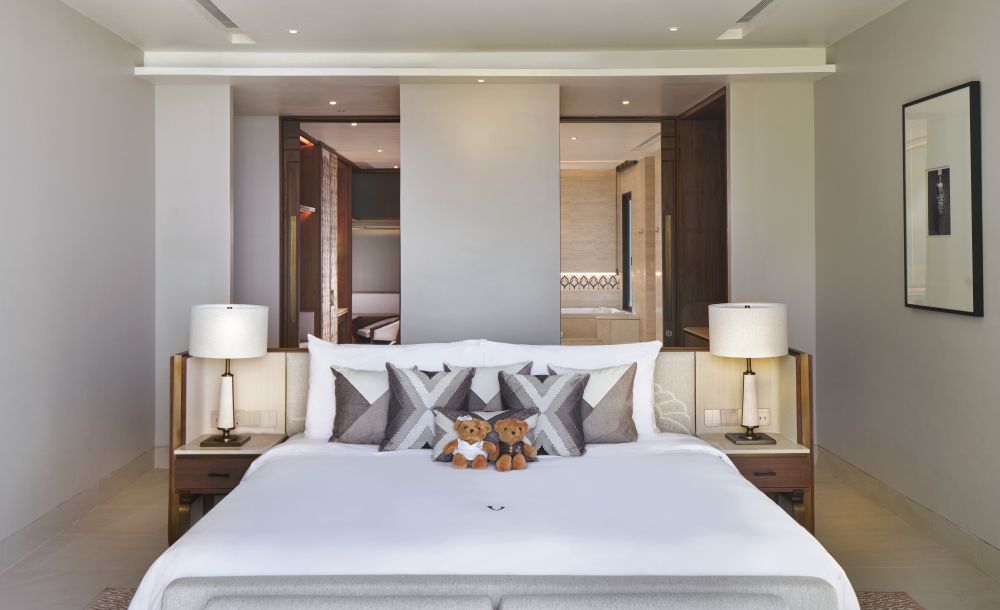 Three-Bedroom Sea View Villa, V Villas Phuket 5*