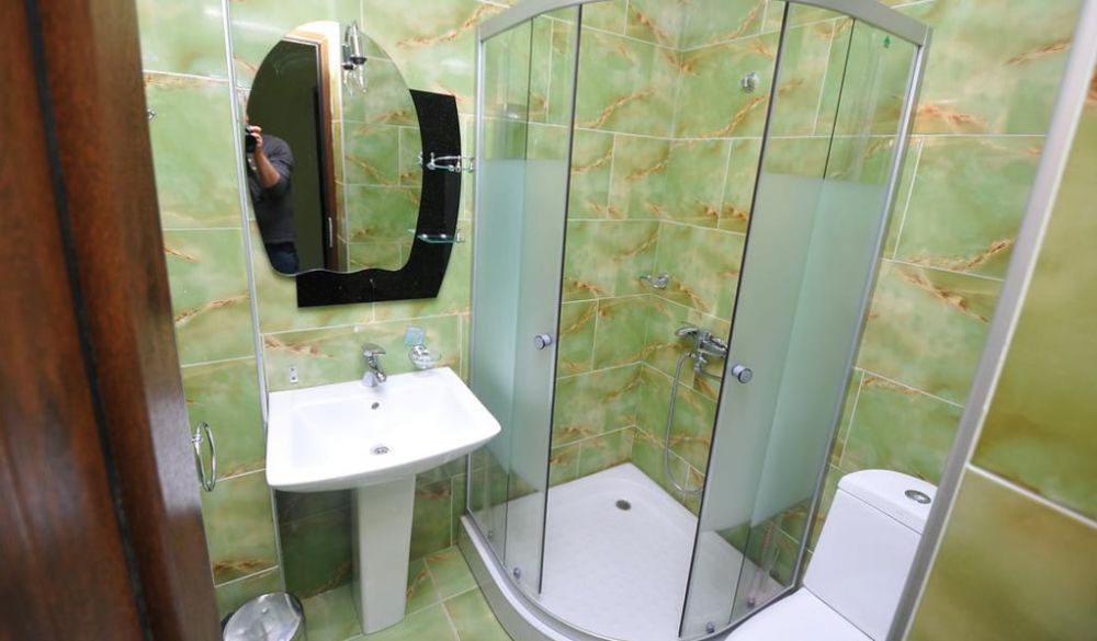 Luxe, Cristal GB Hotel 3*