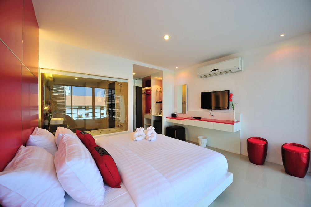 Grand Deluxe Room With Bathtub, Alfresco Phuket Hotel 3*