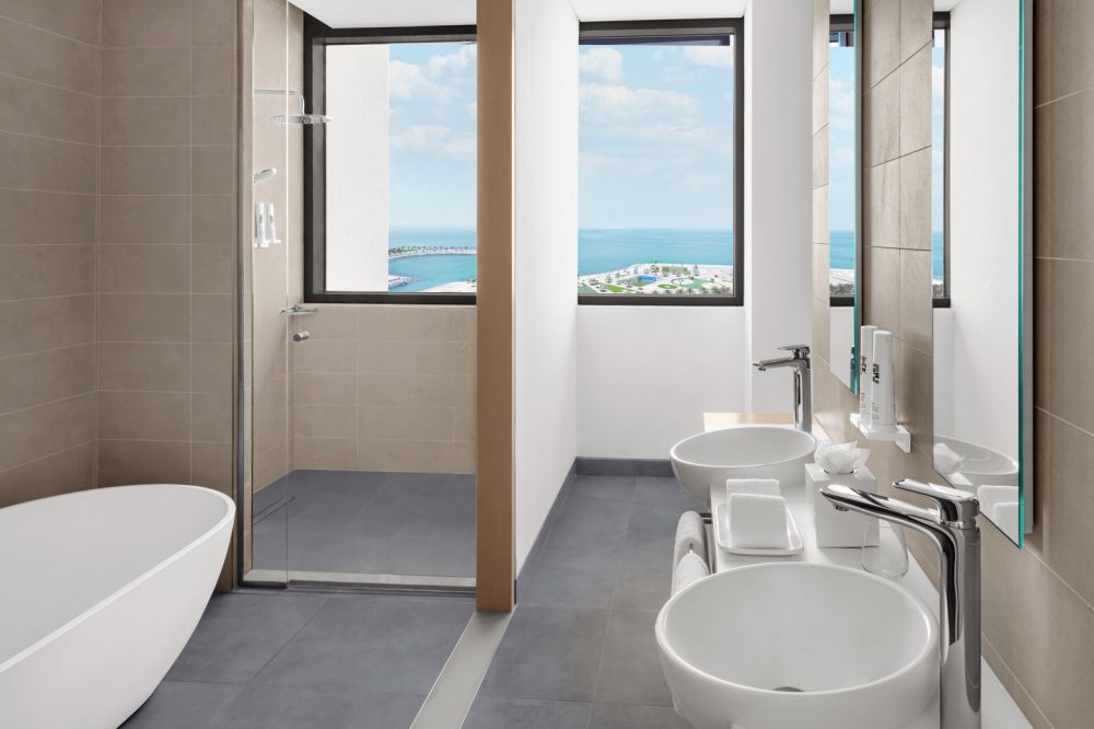 Panoramic Bridge Suite Pool and BV, Movenpick Resort Al Marjan Island 5*