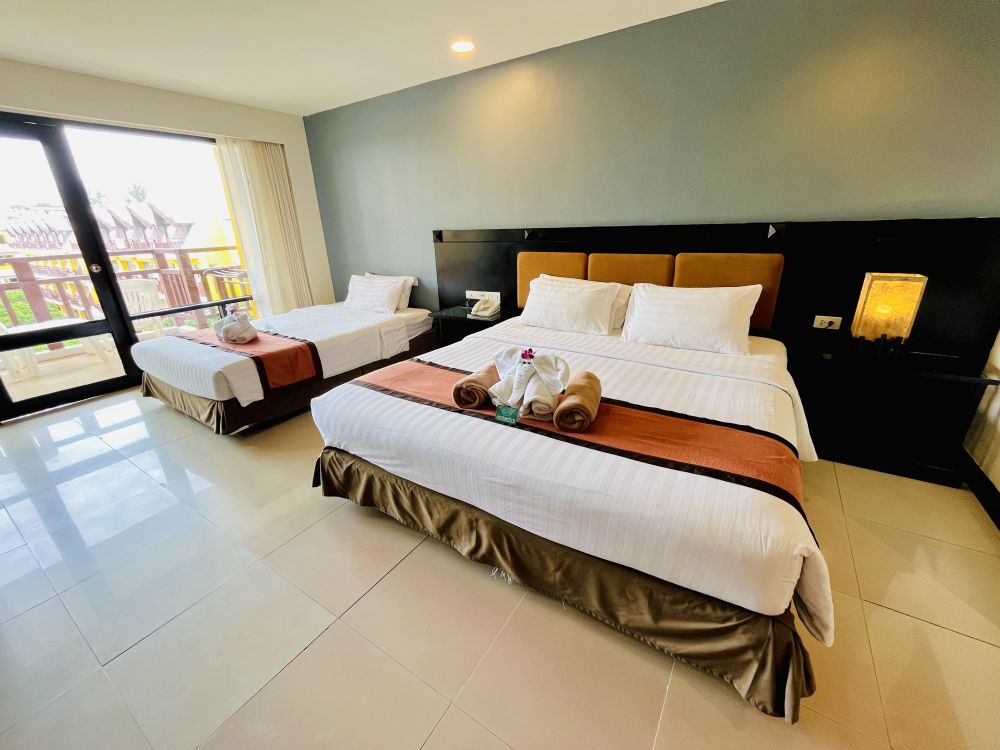 Superior PV Triple, Woraburi Phuket Resort & Spa 3*